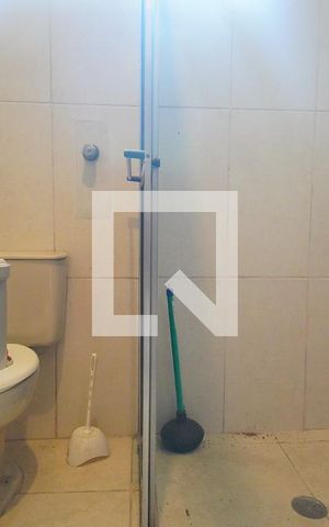 Casa à venda com 360m², 3 quartos e 2 vagas Casa à venda com 360m², 3 quartos e 2 vagasBanheiro da Suíte