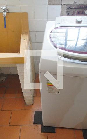 Casa à venda com 360m², 3 quartos e 2 vagas Casa à venda com 360m², 3 quartos e 2 vagasÁrea de Serviço