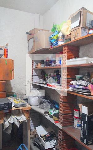 Casa à venda com 360m², 3 quartos e 2 vagas Casa à venda com 360m², 3 quartos e 2 vagasDespensa