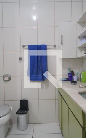 Casa à venda com 360m², 3 quartos e 2 vagas Casa à venda com 360m², 3 quartos e 2 vagasBanheiro