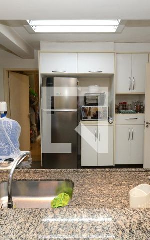Casa de condomínio para alugar com 140m², 3 quartos e 2 vagasCozinha