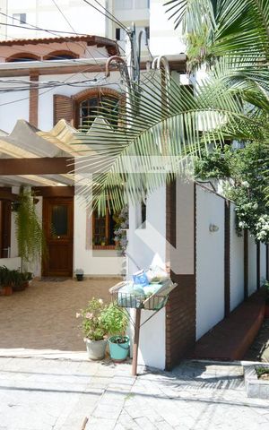 Casa de condomínio para alugar com 140m², 3 quartos e 2 vagasFachada