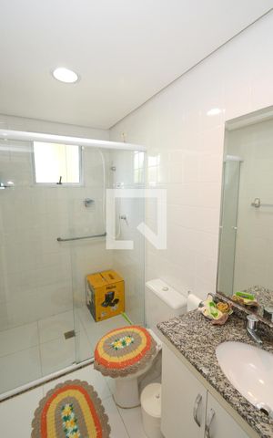 Casa de condomínio para alugar com 140m², 3 quartos e 2 vagasBanheiro da Suíte 2