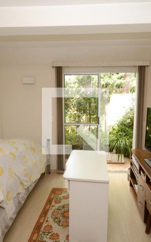 Casa de condomínio para alugar com 140m², 3 quartos e 2 vagasSuíte 2