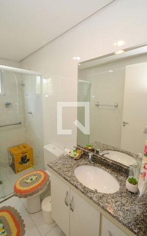 Casa de condomínio para alugar com 140m², 3 quartos e 2 vagasBanheiro da Suíte 2