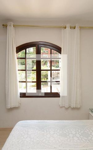 Casa de condomínio para alugar com 140m², 3 quartos e 2 vagasSuíte 1