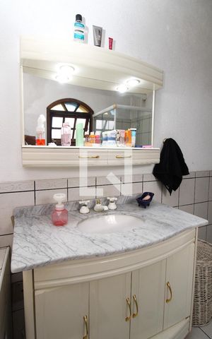Casa à venda com 280m², 3 quartos e 2 vagasBanheiro da Suíte