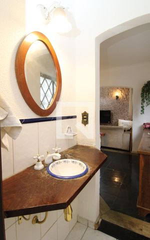 Casa à venda com 280m², 3 quartos e 2 vagasLavabo