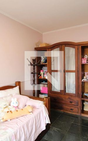 Casa à venda com 280m², 3 quartos e 2 vagasQuarto 1