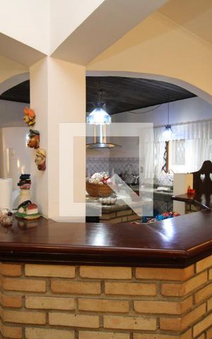 Casa à venda com 280m², 3 quartos e 2 vagasCozinha