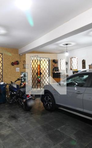 Casa à venda com 280m², 3 quartos e 2 vagas Casa à venda com 280m², 3 quartos e 2 vagasGaragem