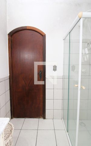 Casa à venda com 280m², 3 quartos e 2 vagasBanheiro da Suíte