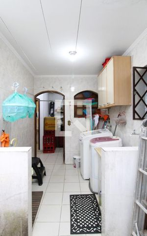 Casa à venda com 280m², 3 quartos e 2 vagasÁrea de Serviço