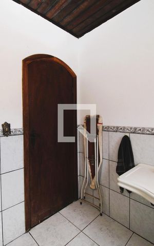 Casa à venda com 280m², 3 quartos e 2 vagasBanheiro Social