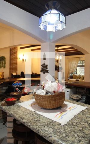 Casa à venda com 280m², 3 quartos e 2 vagasCozinha