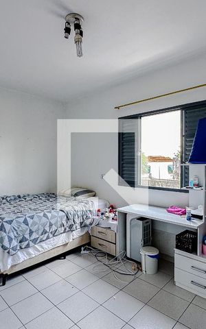 Casa à venda com 324m², 4 quartos e 3 vagasQuarto 2 (Casa 2)