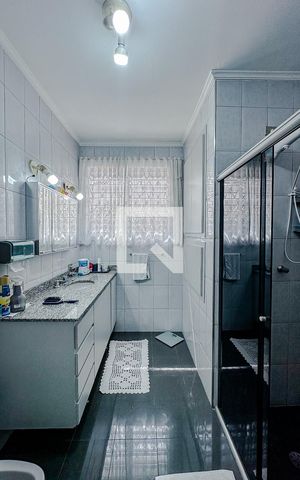 Casa à venda com 324m², 4 quartos e 3 vagasBanheiro