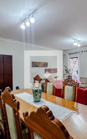 Casa à venda com 324m², 4 quartos e 3 vagasSala