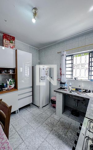 Casa à venda com 324m², 4 quartos e 3 vagasCozinha (Casa 2)