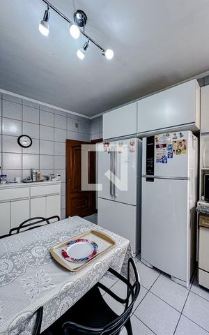 Casa à venda com 324m², 4 quartos e 3 vagasCozinha