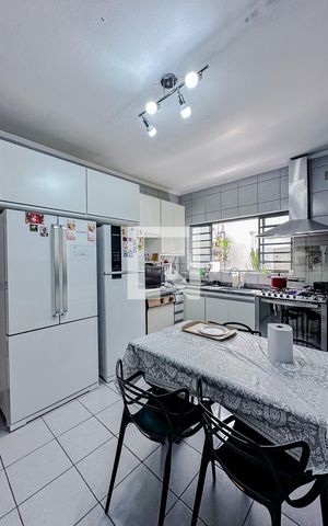Casa à venda com 324m², 4 quartos e 3 vagasCozinha