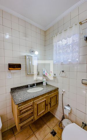 Casa à venda com 324m², 4 quartos e 3 vagasBanheiro da Edícula