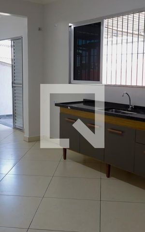 Casa à venda com 256m², 4 quartos e 4 vagas Casa à venda com 256m², 4 quartos e 4 vagasCozinha