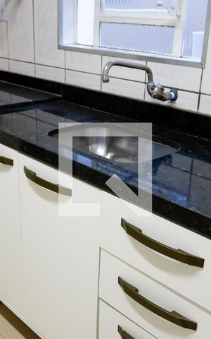 Casa à venda com 256m², 4 quartos e 4 vagas Casa à venda com 256m², 4 quartos e 4 vagasCozinha 2