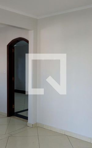 Casa à venda com 256m², 4 quartos e 4 vagas Casa à venda com 256m², 4 quartos e 4 vagasSala de Jantar