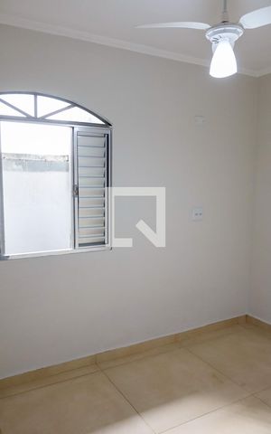 Casa à venda com 256m², 4 quartos e 4 vagas Casa à venda com 256m², 4 quartos e 4 vagasQuarto 2
