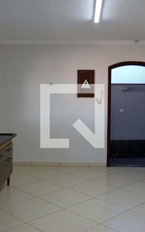 Casa à venda com 256m², 4 quartos e 4 vagas Casa à venda com 256m², 4 quartos e 4 vagasCozinha