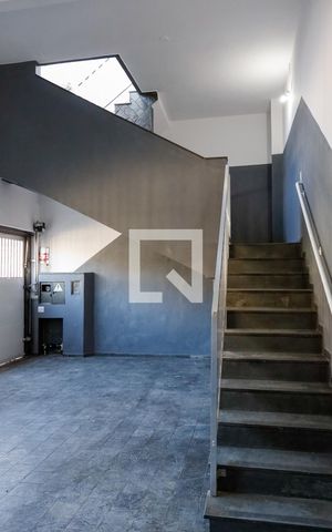 Casa à venda com 256m², 4 quartos e 4 vagas Casa à venda com 256m², 4 quartos e 4 vagasGaragem