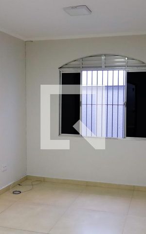Casa à venda com 256m², 4 quartos e 4 vagas Casa à venda com 256m², 4 quartos e 4 vagasQuarto 4 - Suíte