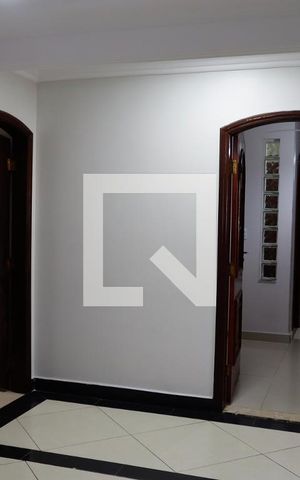 Casa à venda com 256m², 4 quartos e 4 vagas Casa à venda com 256m², 4 quartos e 4 vagasSala