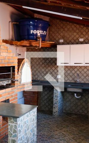 Casa à venda com 256m², 4 quartos e 4 vagas Casa à venda com 256m², 4 quartos e 4 vagasÁrea comum - Churrasqueira