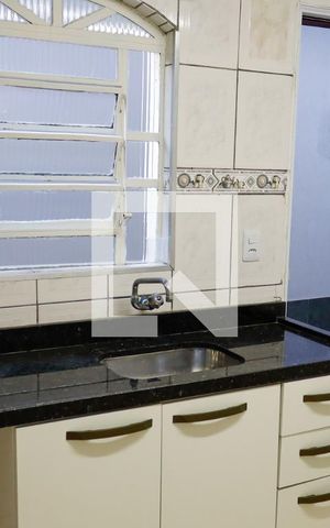 Casa à venda com 256m², 4 quartos e 4 vagas Casa à venda com 256m², 4 quartos e 4 vagasCozinha 2