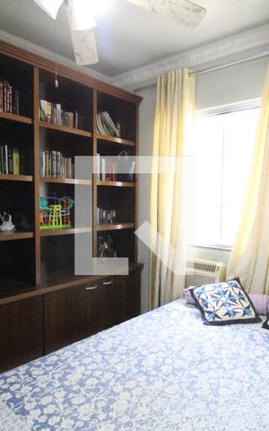 Casa de condomínio à venda com 210m², 4 quartos e 3 vagasQuarto 1