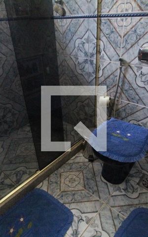 Casa de condomínio à venda com 210m², 4 quartos e 3 vagasBanheiro da suíte 1