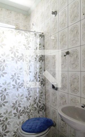 Casa de condomínio à venda com 210m², 4 quartos e 3 vagasÁrea de serviço - Banheiro