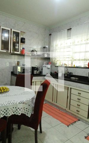 Casa de condomínio à venda com 210m², 4 quartos e 3 vagasCozinha