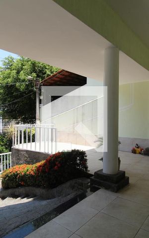 Casa de condomínio à venda com 210m², 4 quartos e 3 vagasFrente da casa