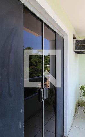 Casa de condomínio à venda com 210m², 4 quartos e 3 vagasSuíte 2 - Varanda