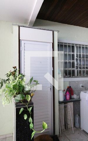 Casa de condomínio à venda com 210m², 4 quartos e 3 vagasÁrea de serviço