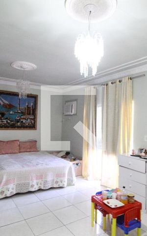 Casa de condomínio à venda com 210m², 4 quartos e 3 vagasSuíte 2