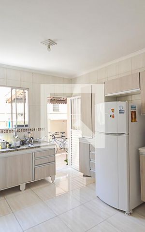 Casa à venda com 284m², 5 quartos e 3 vagas Casa à venda com 284m², 5 quartos e 3 vagasCozinha