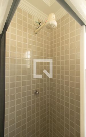 Casa de condomínio à venda com 130m², 2 quartos e 5 vagas Casa de condomínio à venda com 130m², 2 quartos e 5 vagasBanheiro da Suíte 1
