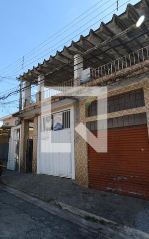 Casa à venda com 276m², 3 quartos e 2 vagasFachada