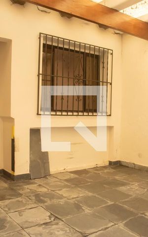 Casa à venda com 80m², 2 quartos e 2 vagasGaragem