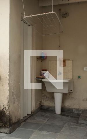 Casa à venda com 80m², 2 quartos e 2 vagasÁrea de Serviço