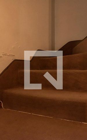 Casa à venda com 80m², 2 quartos e 2 vagasSala